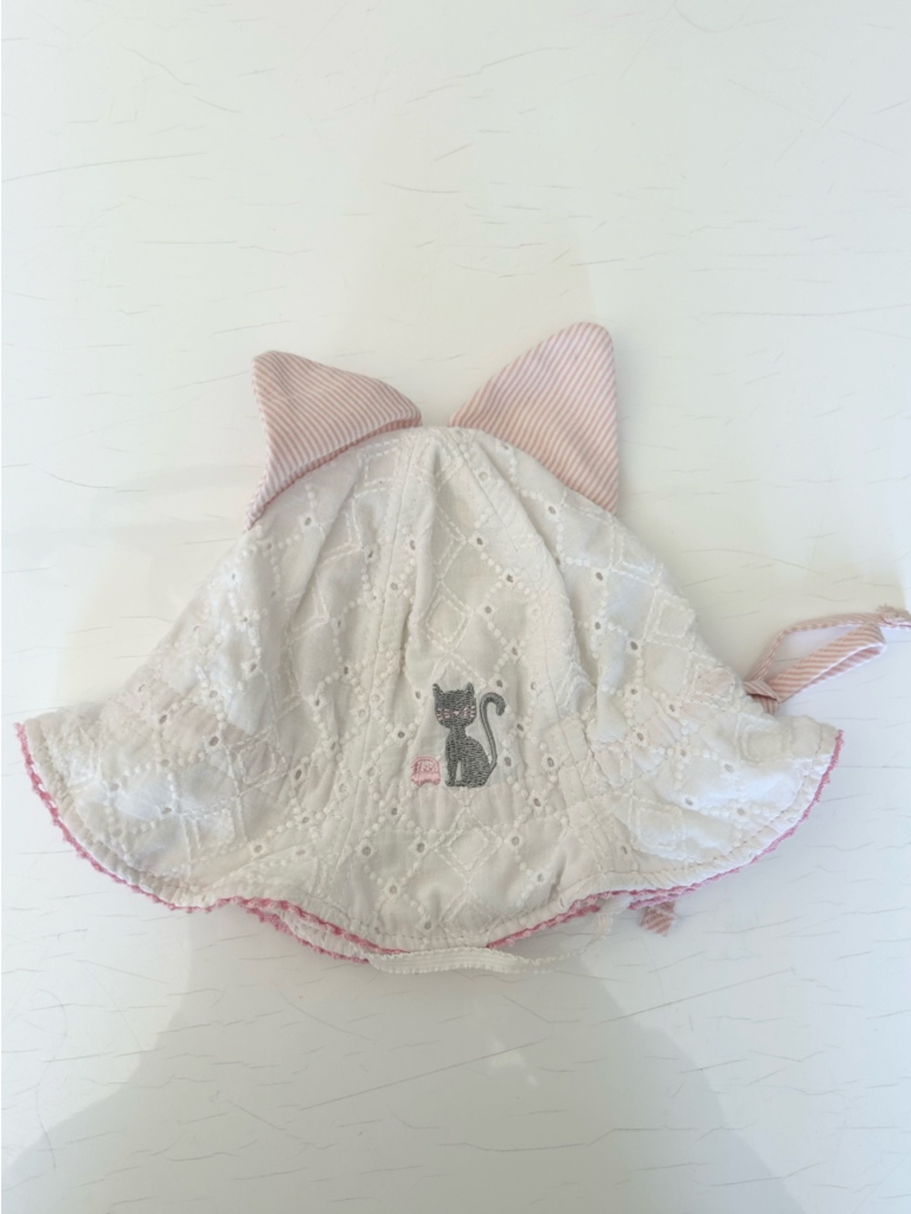 Vintage Baby White Pink Eyelet Cat Sun Hat Bonnet Embroidered Tie Chin Strap